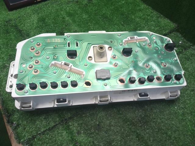 【中古】ジムニー E-JA22W スピードメーター 34100-81CN0 自社品番250288 Y33