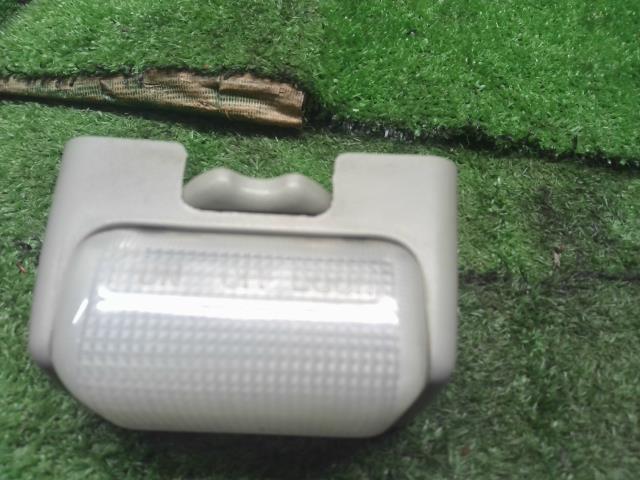 【中古】ジムニー E-JA22W ルームランプ 36210-80C00 自社品番250288 Y33