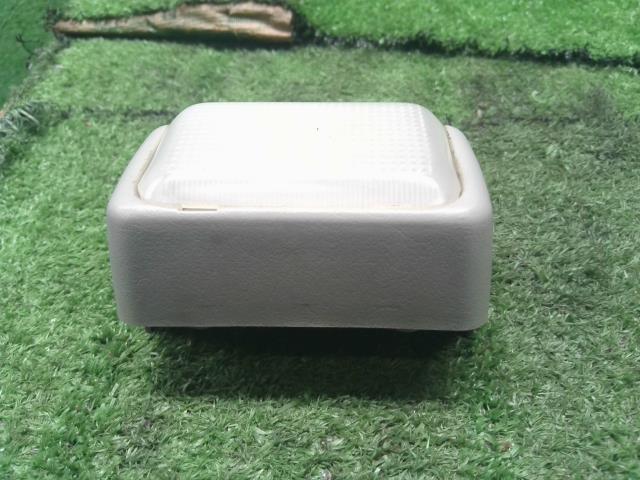 【中古】ジムニー E-JA22W ルームランプ 36210-80C00 自社品番250288 Y33