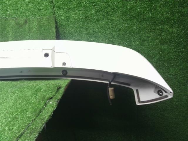 【中古】スイフト CBA-ZC32S バックドア リアゲート スポイラー 83980-71L02-ZVR 自社品番250291 ZVR