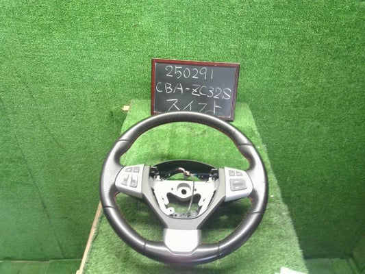 【中古】スイフト CBA-ZC32S ステアリングホイール ハンドル 48110-72LC0-JZR 自社品番250291 ZVR