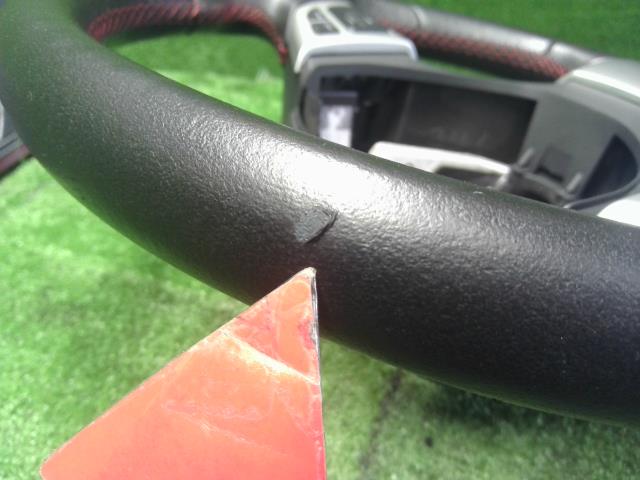 【中古】スイフト CBA-ZC32S ステアリングホイール ハンドル 48110-72LC0-JZR 自社品番250291 ZVR