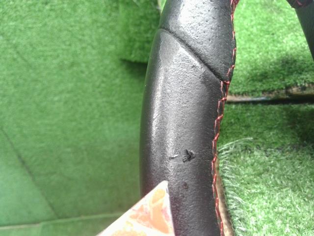 【中古】スイフト CBA-ZC32S ステアリングホイール ハンドル 48110-72LC0-JZR 自社品番250291 ZVR