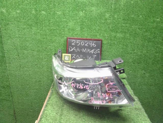 【中古】スペーシア DAA-MK42S 右ヘッドランプ ライト 35120-70K80 自社品番250296 A6R