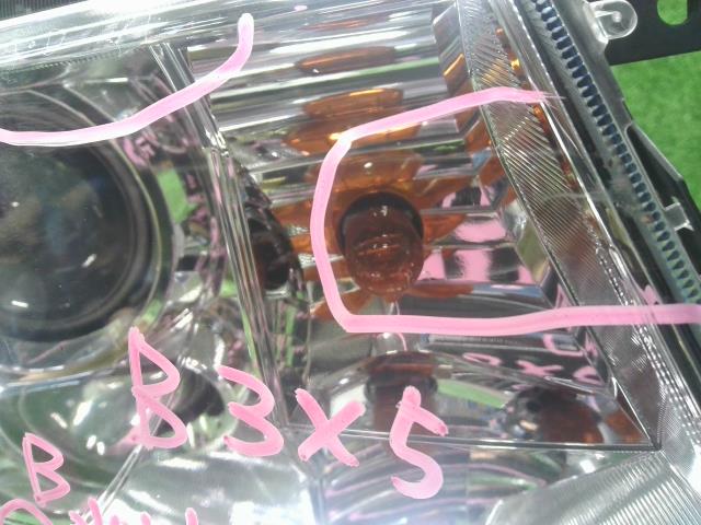 【中古】スペーシア DAA-MK42S 右ヘッドランプ ライト 35120-70K80 自社品番250296 A6R