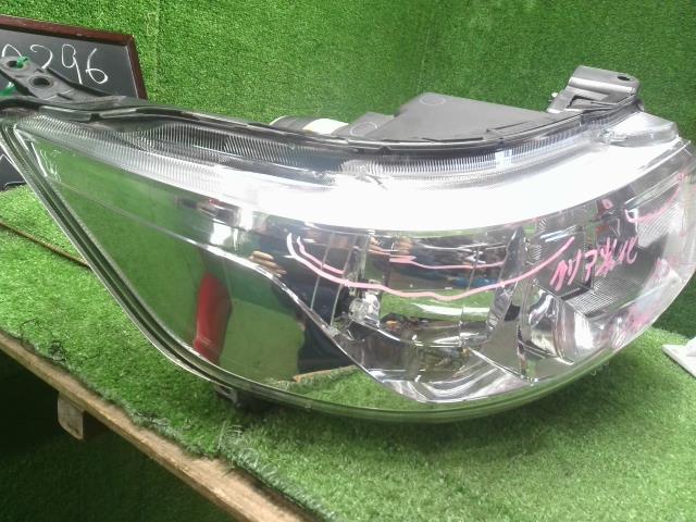 【中古】スペーシア DAA-MK42S 右ヘッドランプ ライト 35120-70K80 自社品番250296 A6R