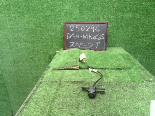 【中古】スペーシア DAA-MK42S フロントグリル用 カメラ 39970-65R30 自社品番250296 A6R