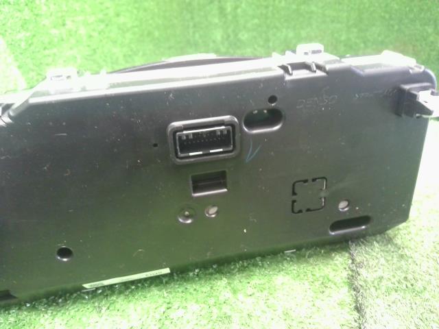 【中古】スペーシア DAA-MK42S スピードメーター 34100-65RQ0 自社品番250296 A6R