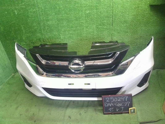 【中古】セレナ DAA-GNC27 フロントバンパー 62022-5TA0A 自社品番250297 QM1