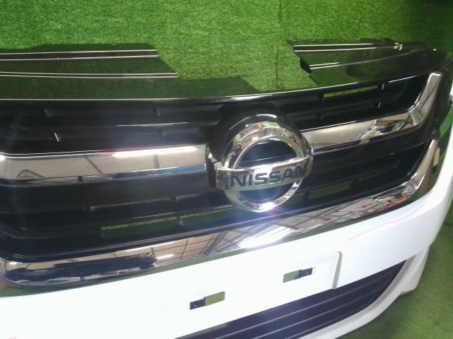 【中古】セレナ DAA-GNC27 フロントバンパー 62022-5TA0A 自社品番250297 QM1