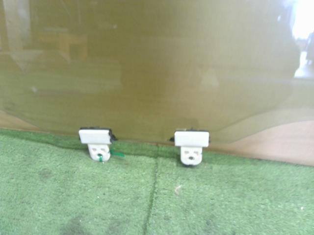 【中古】セレナ DAA-GNC27 右フロントドアガラス 80300-5TA0A 自社品番250297 QM1