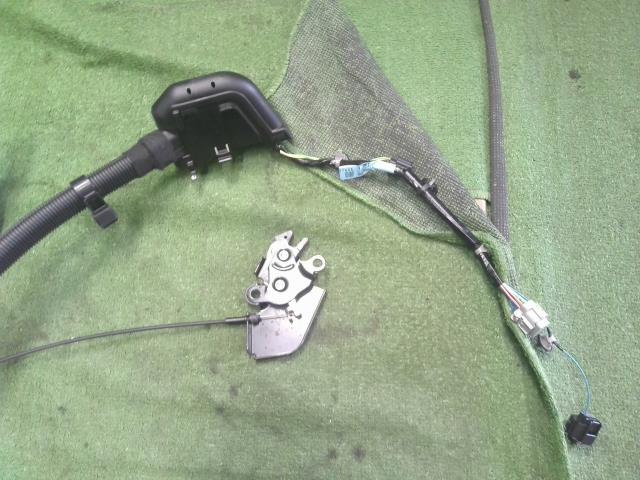 【中古】セレナ DAA-GNC27 左リア スライドドア H210A-5TAMA 自社品番250297 QM1