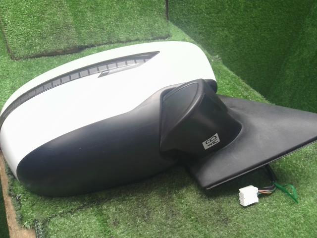 【中古】セレナ DAA-GNC27 右ドアミラー サイドミラー 96301-5TA0B 自社品番250297 QM1
