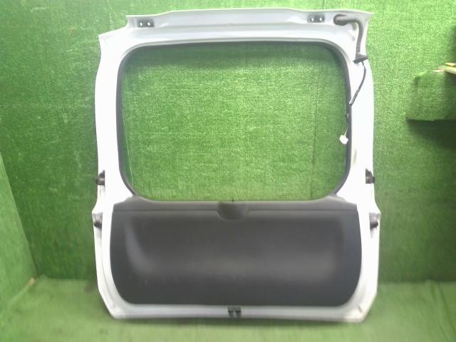 【中古】セレナ DAA-GNC27 バックドア リアゲート パネル K010M-5TAMA 自社品番250297 QM1