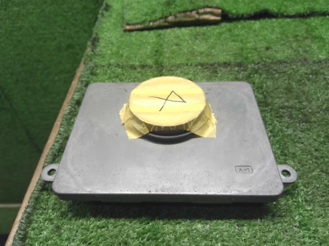 【中古】レクサス GS DBA-GRL11 左 ヘッドライト コンピューター コントロールユニット 自社品番250299 085