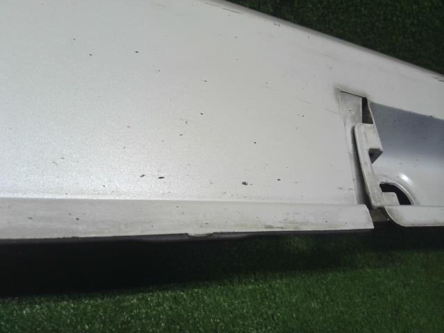 【中古】レクサス GS DBA-GRL11 右サイドステップ スポイラー 75851-30907-A2 自社品番250299 085
