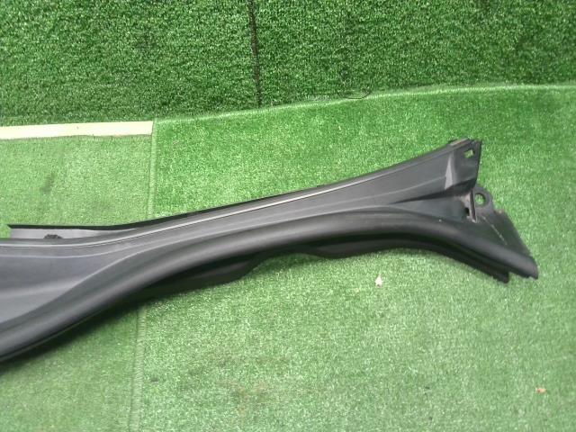 【中古】レクサス GS DBA-GRL11 カウルトップパネル 55708-30201 自社品番250299 085