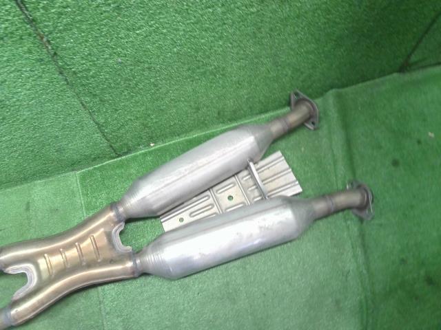 【中古】レクサス GS DBA-GRL11 フロントエキゾーストパイプ マフラー 触媒 17410-31D50 自社品番250299 085