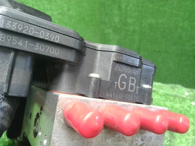 【中古】レクサス GS DBA-GRL11 ＡＢＳアクチュエーター 44050-30A10 自社品番250299 085