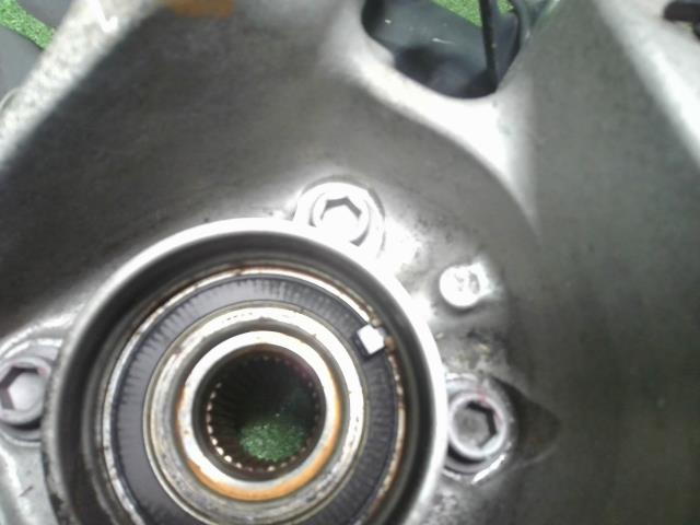 【中古】レクサス GS DBA-GRL11 右リアナックルハブ 42304-30130 自社品番250299 085