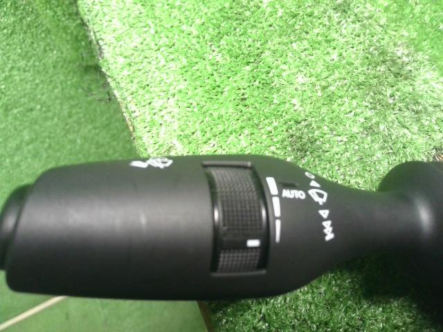 【中古】レクサス GS DBA-GRL11 ディマー コンビネーションスイッチ 84140-30370 自社品番250299 085