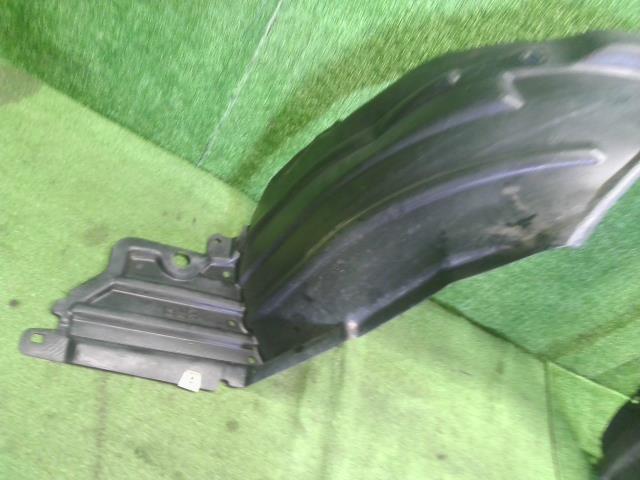 【中古】シエンタ DAA-NHP170G 右フロントインナーフェンダー ライナー 53875-52310 自社品番250303 5B6