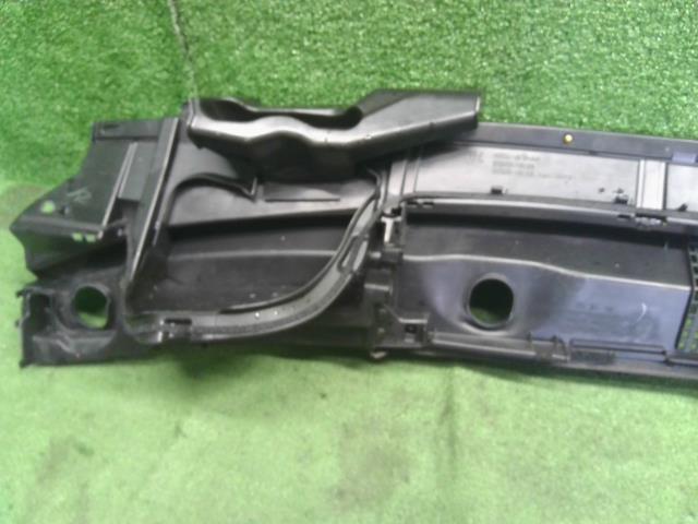 【中古】シエンタ DAA-NHP170G カウルトップパネル 55700-52400 自社品番250303 5B6