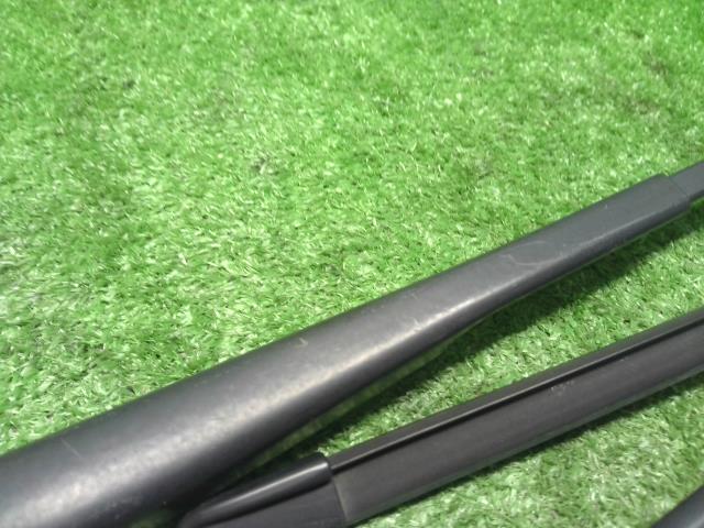 【中古】シエンタ DAA-NHP170G フロントワイパーアーム 85211-52570,85221-52500 自社品番250303 5B6
