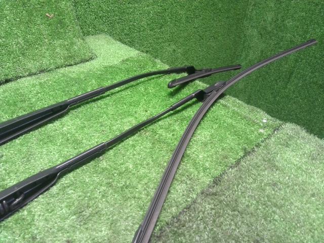 【中古】シエンタ DAA-NHP170G フロントワイパーアーム 85211-52570,85221-52500 自社品番250303 5B6