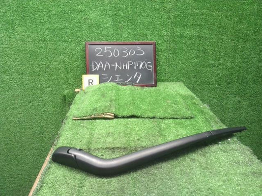 【中古】シエンタ DAA-NHP170G リアワイパーアーム 85241-52210 自社品番250303 5B6