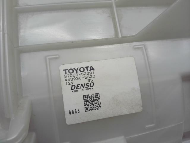 【中古】シエンタ DAA-NHP170G カーヒーター ブロアケース 87130-52190 自社品番250303 5B6