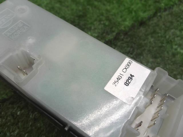 【中古】セレナ UA-TNC24 パワーウインドウ PWスイッチ 25401-CX000 自社品番250307 KY0