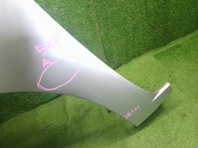 【中古】プリウス ZA-NHW20 左フロントフェンダー 53802-47010 自社品番250309 1C0