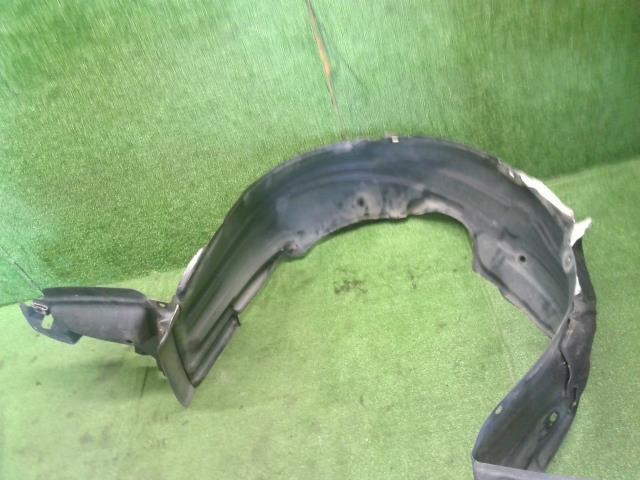 【中古】プリウス ZA-NHW20 左フロントインナーフェンダー ライナー 53876-47020 自社品番250309 1C0
