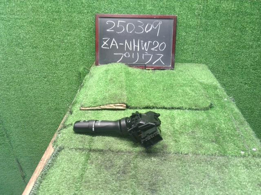【中古】プリウス ZA-NHW20 ワイパースイッチ 84652-47020 自社品番250309 1C0