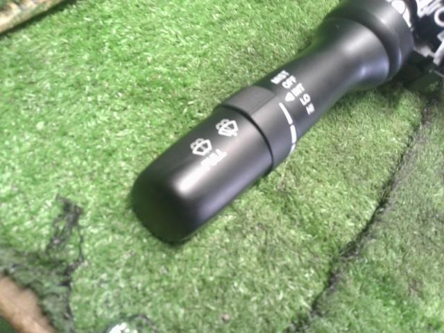【中古】プリウス ZA-NHW20 ワイパースイッチ 84652-47020 自社品番250309 1C0
