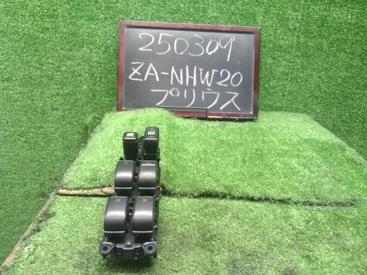 【中古】プリウス ZA-NHW20 パワーウインドウ PWスイッチ 84040-47060 自社品番250309 1C0