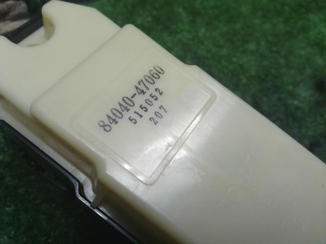 【中古】プリウス ZA-NHW20 パワーウインドウ PWスイッチ 84040-47060 自社品番250309 1C0