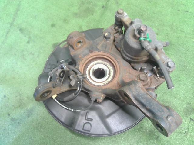 【中古】フリード DAA-GB7 右フロントナックルハブ 51211-TDK-010 自社品番250311 B553P