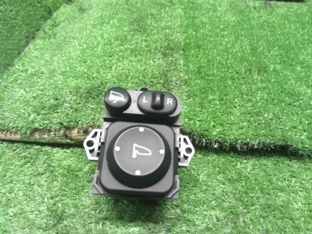 【中古】フリード DAA-GB7 ドアミラースイッチ 35190-T5A-J11 自社品番250311 B553P