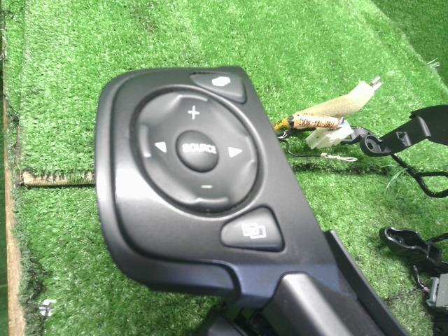 【中古】フリード DAA-GB7 ステアリング ハンドルスイッチ  自社品番250311 B553P