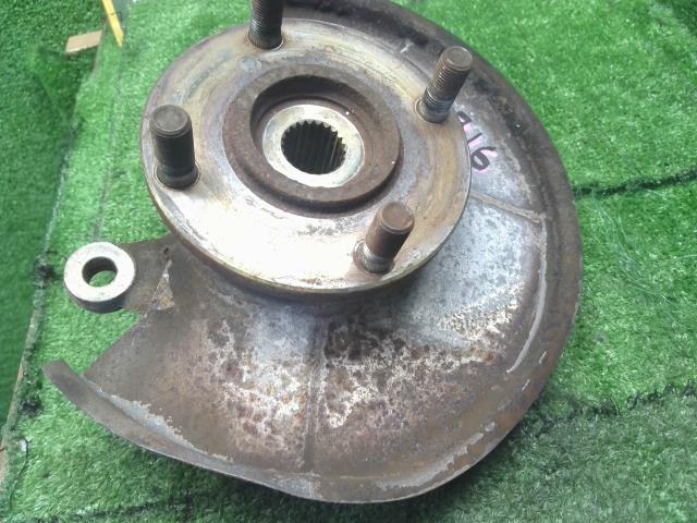 【中古】NV100クリッパー HBD-DR64V 右フロントナックルハブ 40014-4A00H 自社品番250316 26U