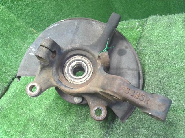 【中古】NV100クリッパー HBD-DR64V 右フロントナックルハブ 40014-4A00H 自社品番250316 26U