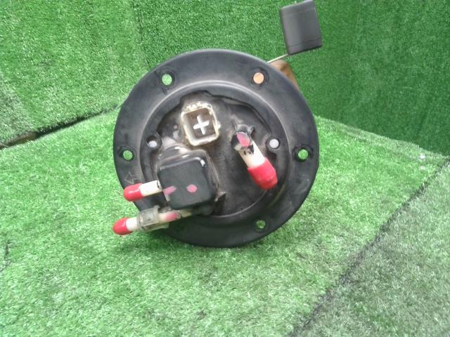 【中古】アルト GF-HA12S フューエル 燃料ポンプ 15100-77810 自社品番250319 Z2S