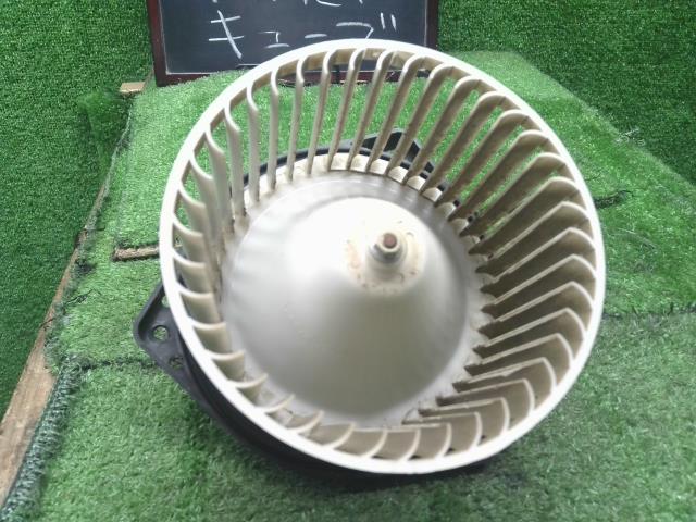 【中古】キューブ TA-AZ10 ヒーターブロアモーター 27220-72B00 自社品番250322 LX1
