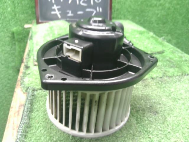【中古】キューブ TA-AZ10 ヒーターブロアモーター 27220-72B00 自社品番250322 LX1