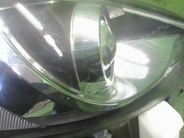 【中古】プリウスα DAA-ZVW41W 右ヘッドランプ ライト 81110-47660 自社品番250324 1G3