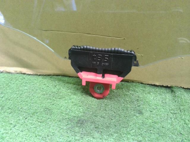 【中古】プリウスα DAA-ZVW41W 左フロントドアガラス 68102-47120 自社品番250324 1G3