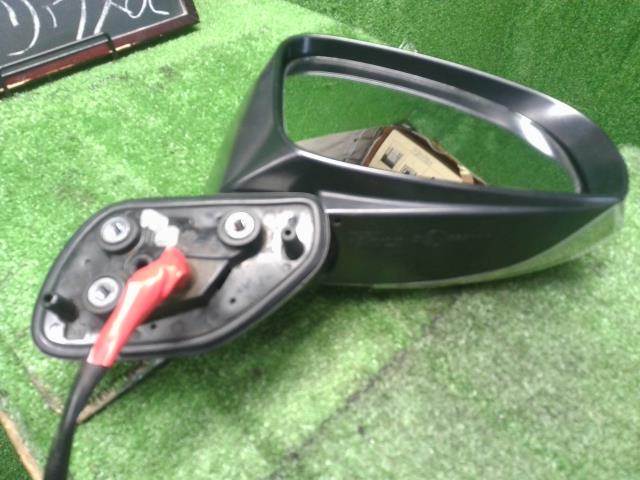 【中古】プリウスα DAA-ZVW41W 右ドアミラー サイドミラー 87910-47260 自社品番250324 1G3