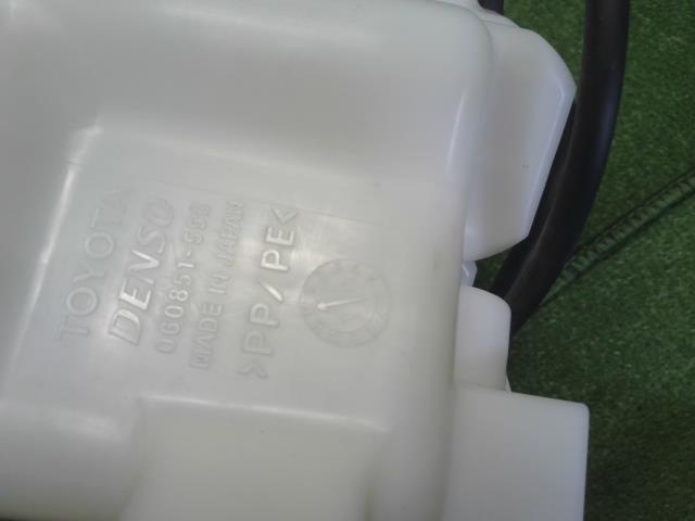 【中古】プリウスα DAA-ZVW41W ウォッシャータンク 85315-47220 自社品番250324 1G3